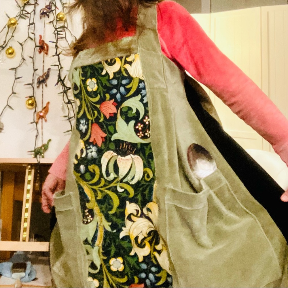 Sage green velveteen crisscross strap romantic fun holiday apron with pockets